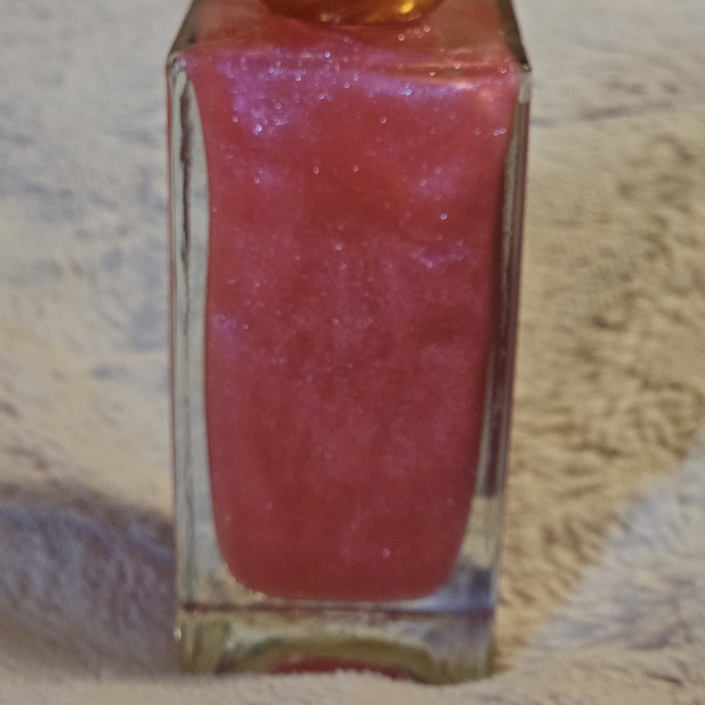 Truly Pink Luxury Body Oil - Picture 4 of 4